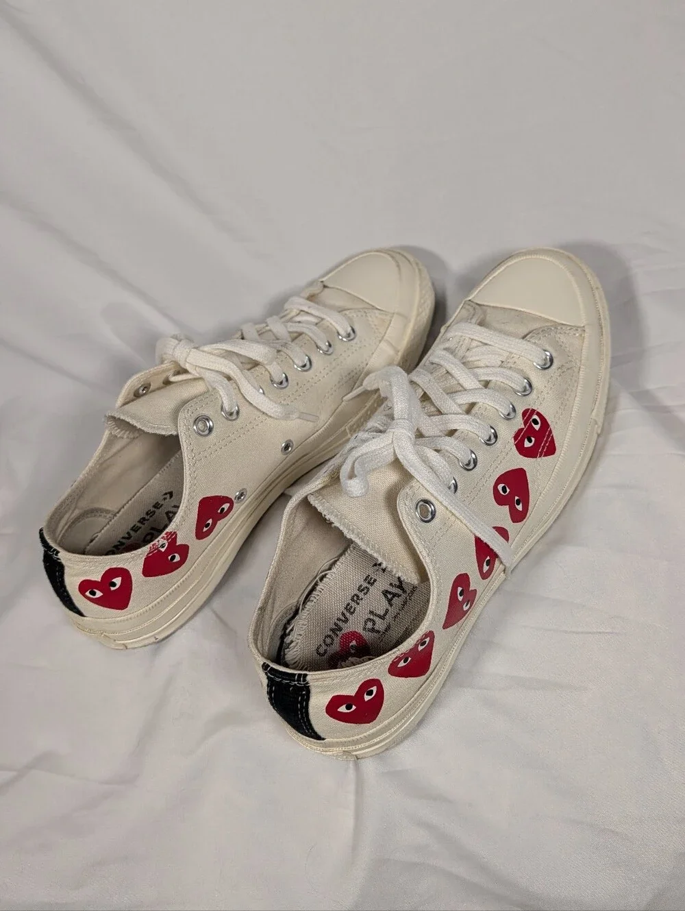 Converse Cream Low-Top Sneakers with Red Heart Graphics